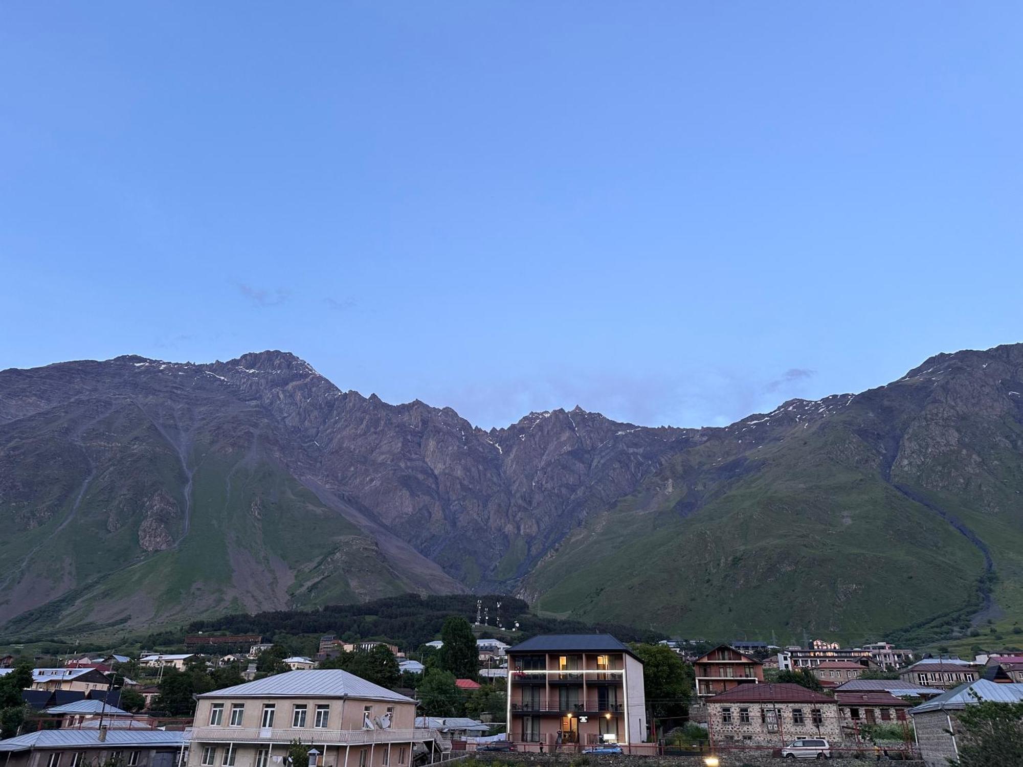 Hotel Mountime Kazbegi Luaran gambar