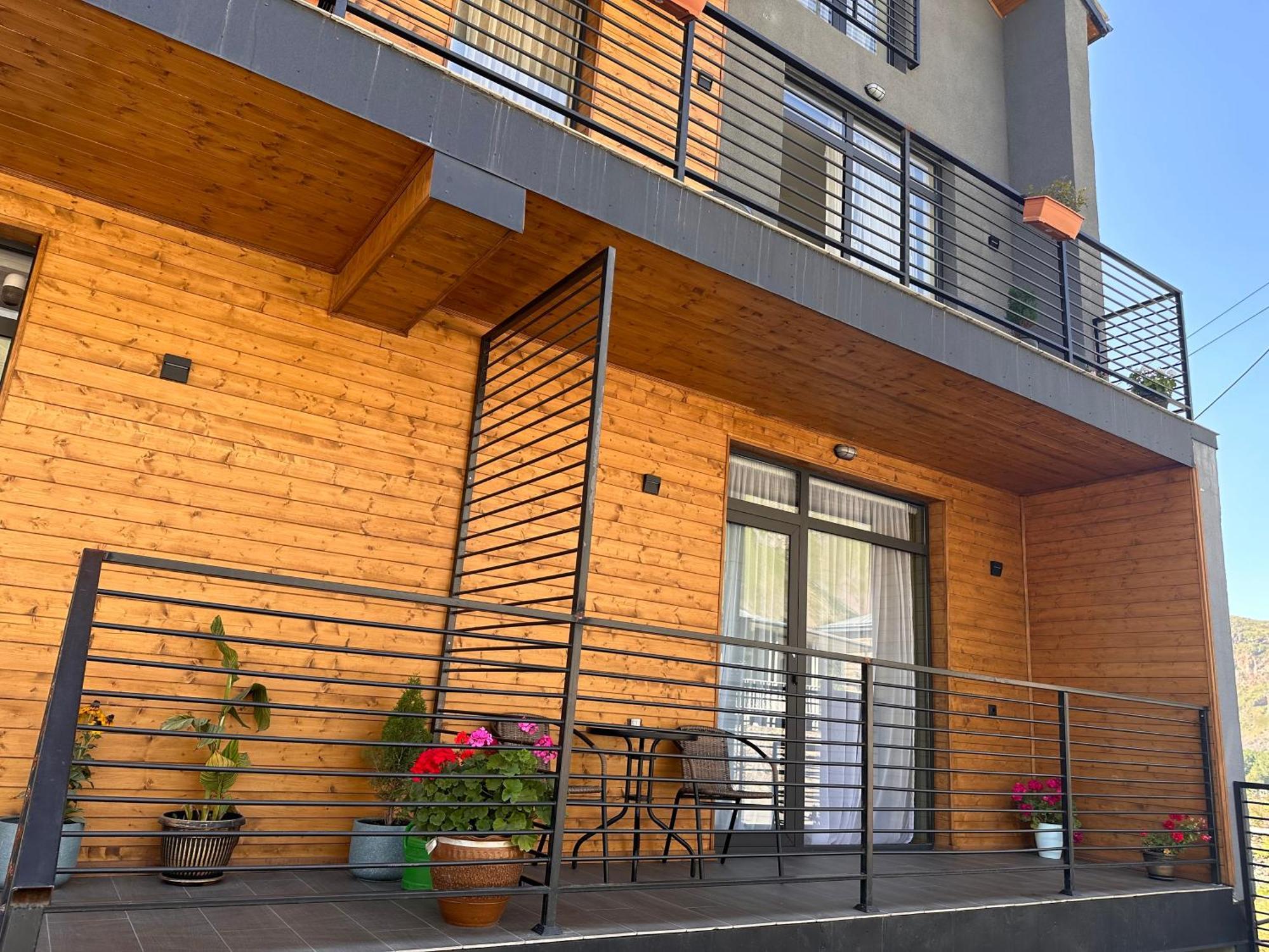 Hotel Mountime Kazbegi Luaran gambar