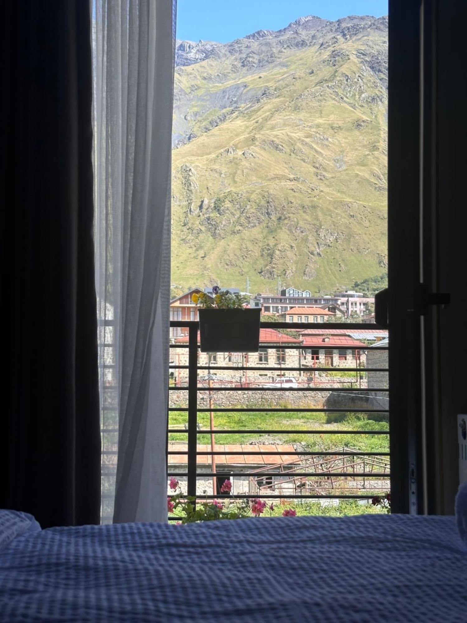 Hotel Mountime Kazbegi Luaran gambar