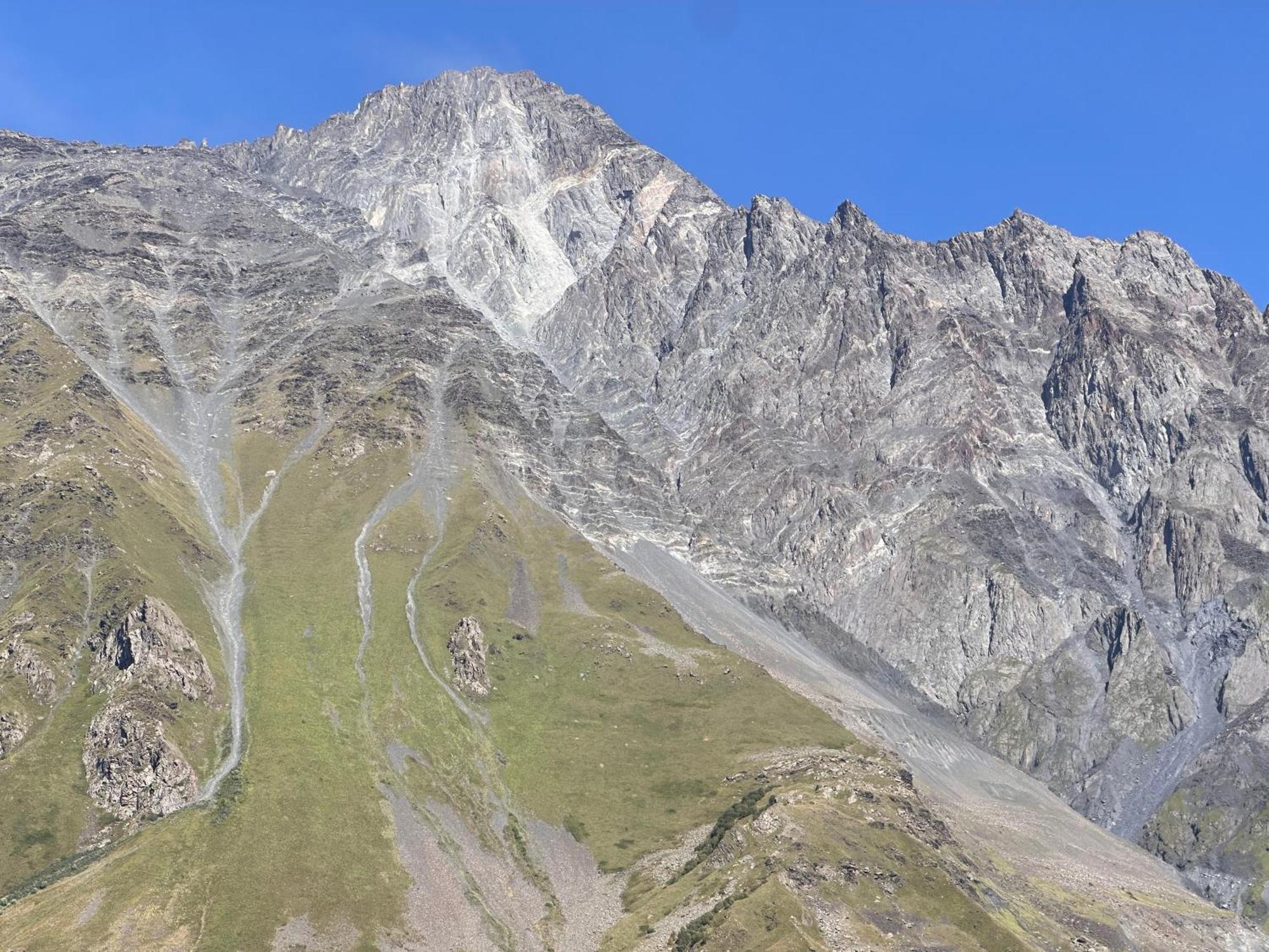 Hotel Mountime Kazbegi Luaran gambar