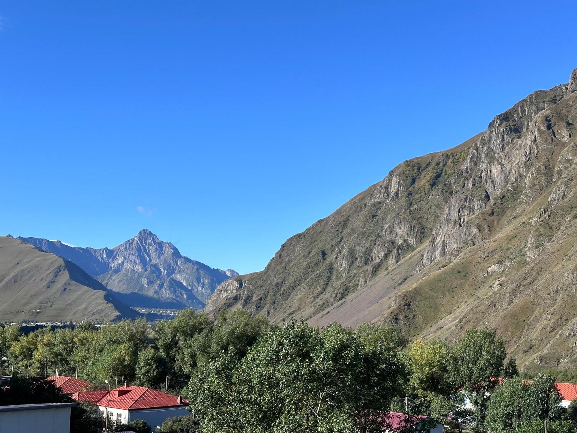 Hotel Mountime Kazbegi Luaran gambar